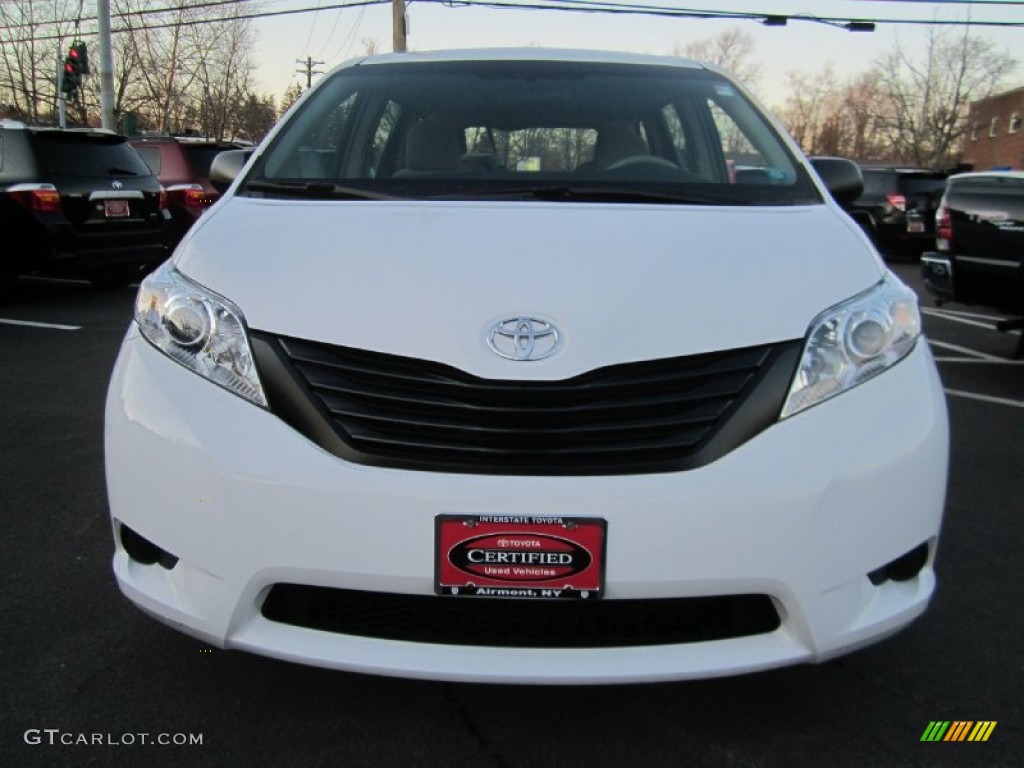 2011 Sienna V6 - Super White / Bisque photo #2