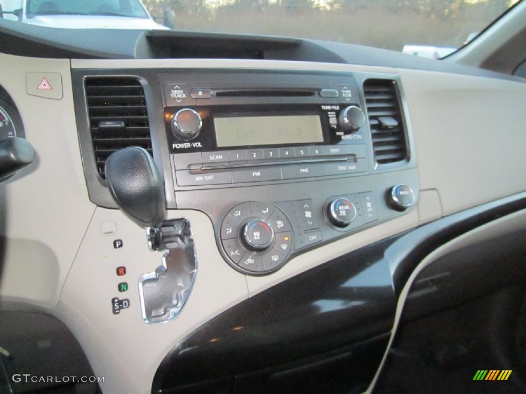 2011 Sienna V6 - Super White / Bisque photo #19