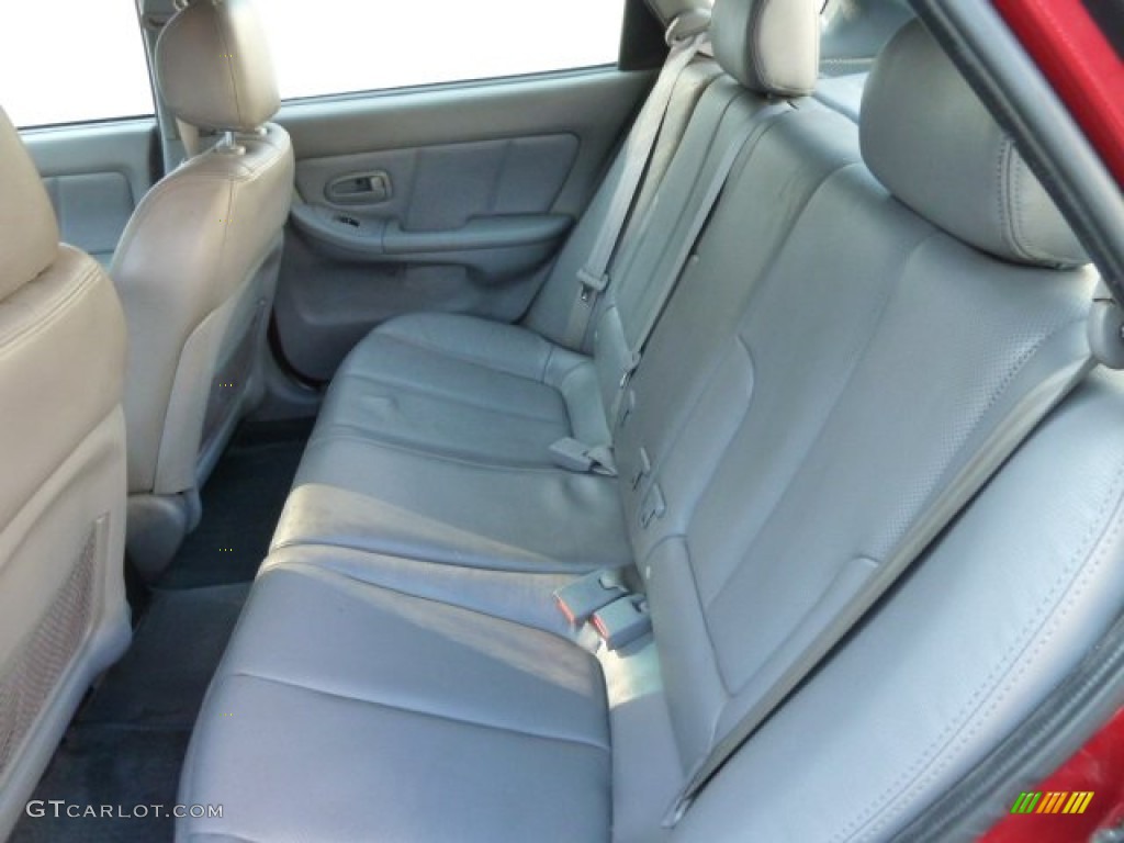 2004 Hyundai Elantra GT Hatchback Rear Seat Photos