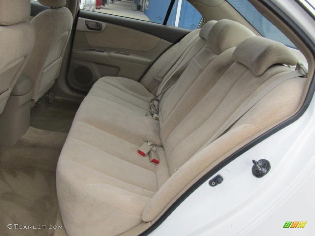 2006 Optima LX - White / Beige photo #10