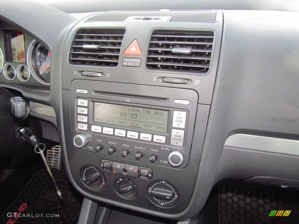 2008 Volkswagen GTI 4 Door Controls Photo #60846602