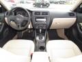 Black - Jetta SE Sedan Photo No. 14