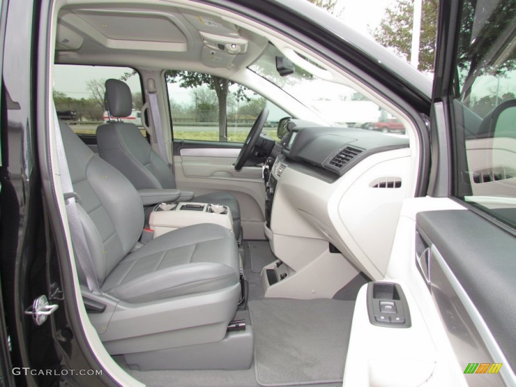 Aero Gray Interior 2010 Volkswagen Routan SEL Photo #60847324