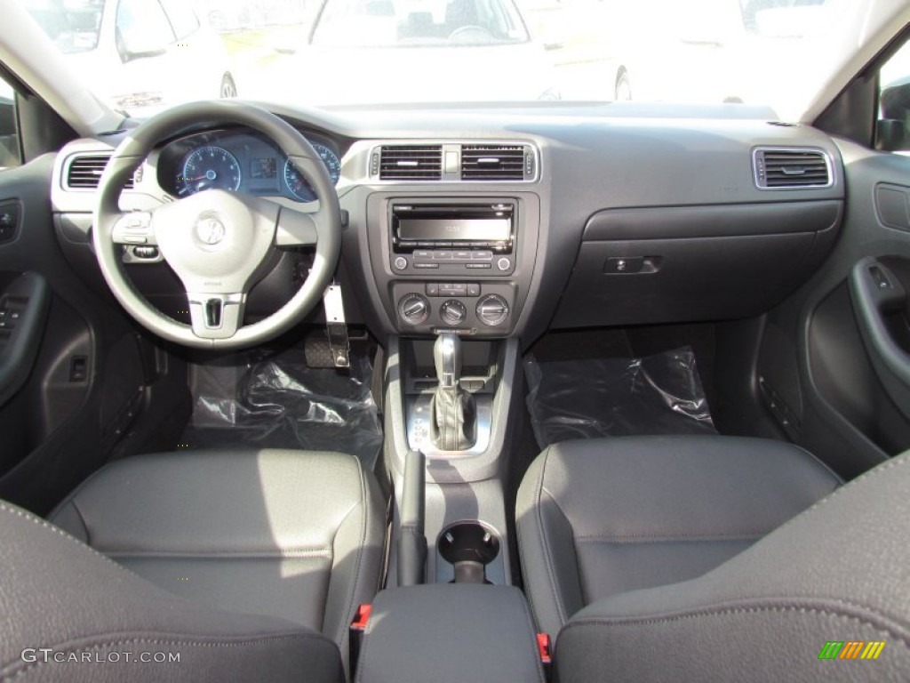 2012 Jetta SE Sedan - Black / Titan Black photo #5