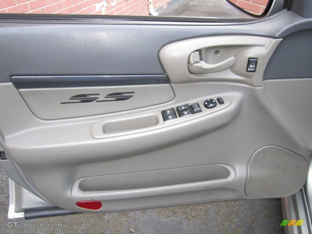 2005 Chevrolet Impala SS Supercharged Medium Gray Door Panel Photo #60848688
