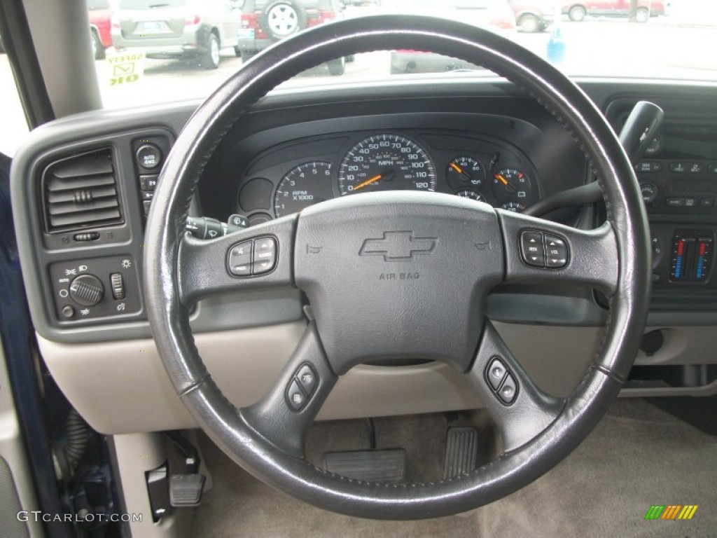 2005 Chevrolet Tahoe LS 4x4 Gray/Dark Charcoal Steering Wheel Photo #60848851