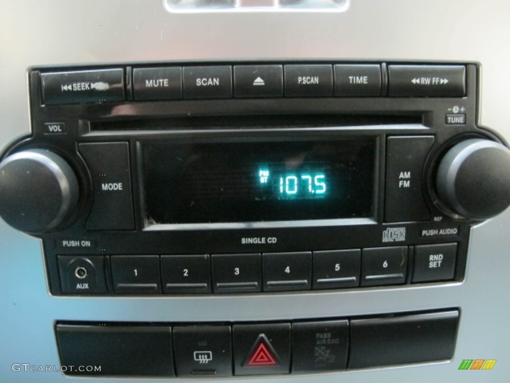 2007 Chrysler PT Cruiser Touring Audio System Photo #60849213