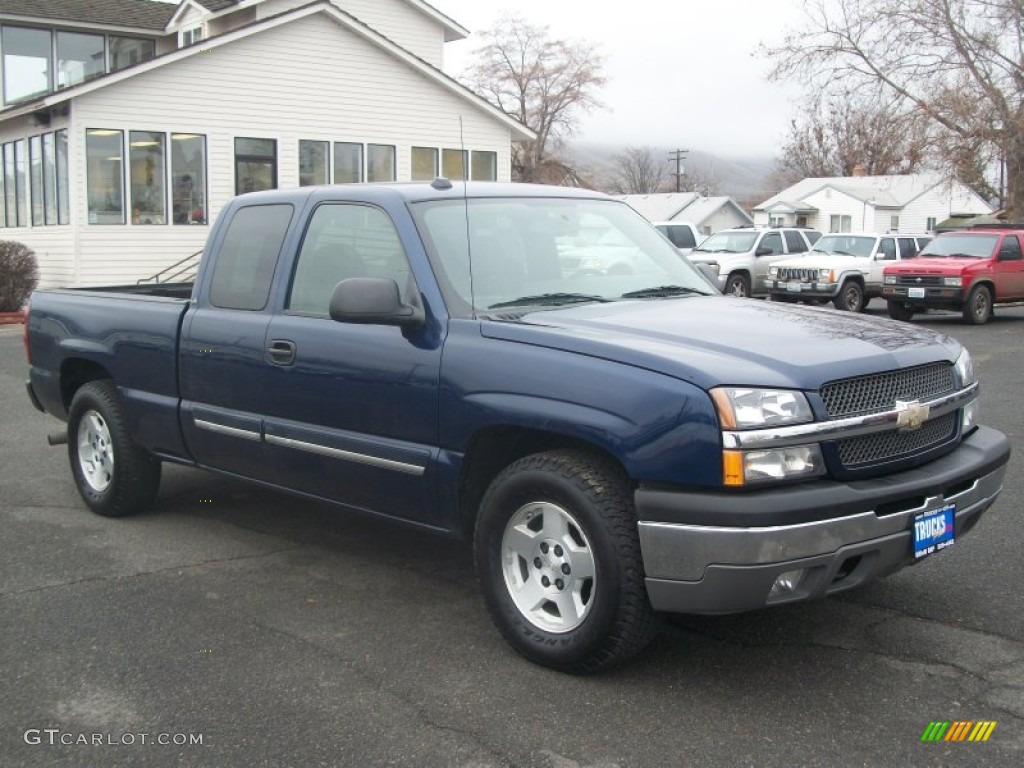 2004 Silverado 1500 LS Extended Cab - Dark Blue Metallic / Dark Charcoal photo #34