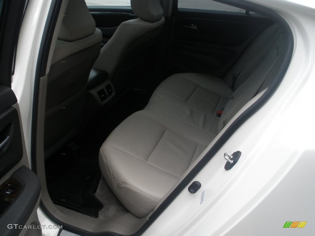 2010 ZDX AWD Advance - Aspen White Pearl / Taupe photo #19