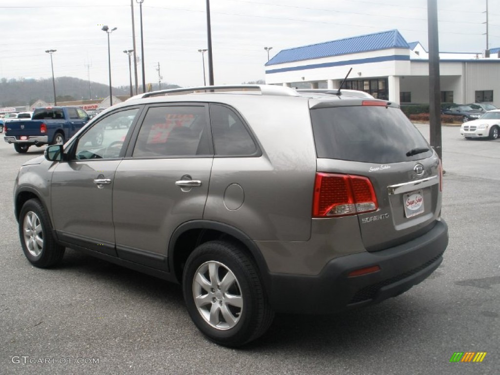 2011 Sorento LX V6 - Titanium Silver / Gray photo #11