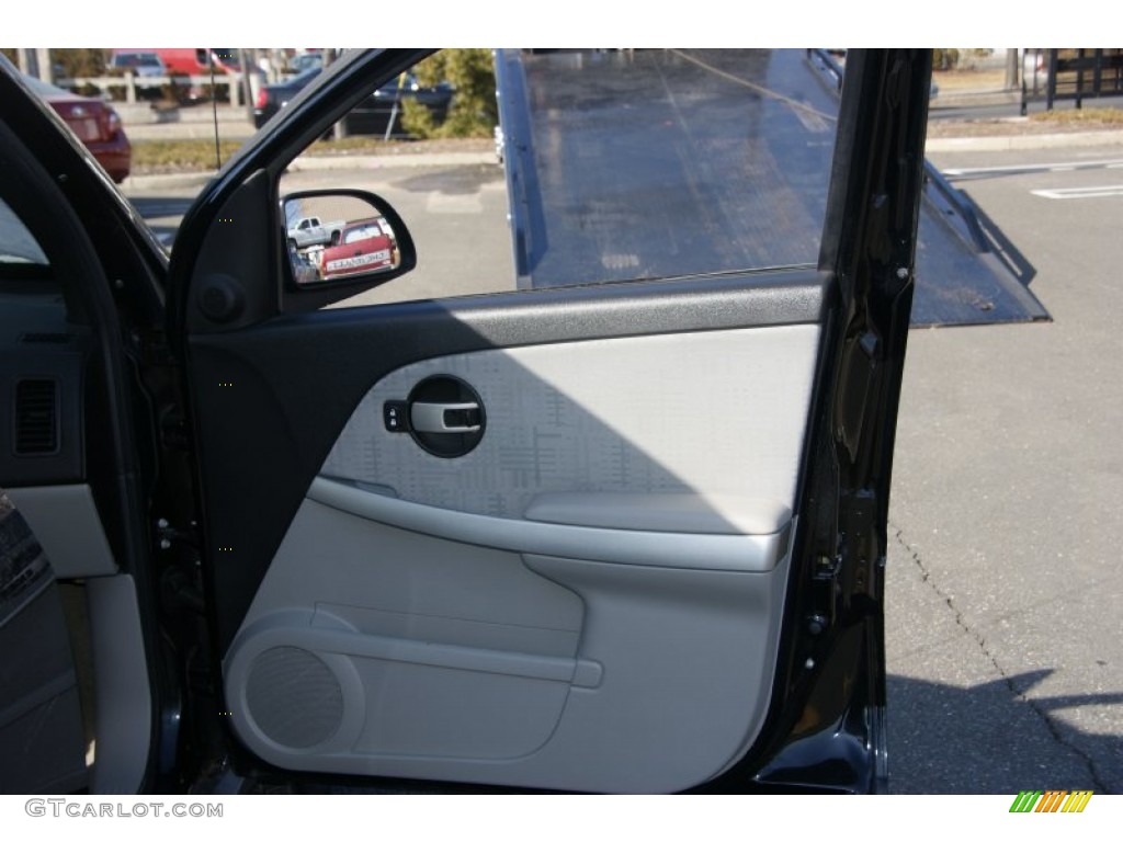 2006 Equinox LS AWD - Black / Light Gray photo #17