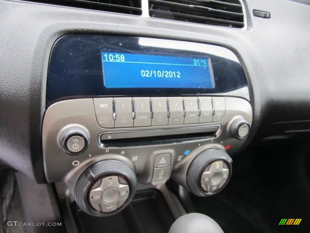 2010 Chevrolet Camaro LS Coupe Audio System Photos