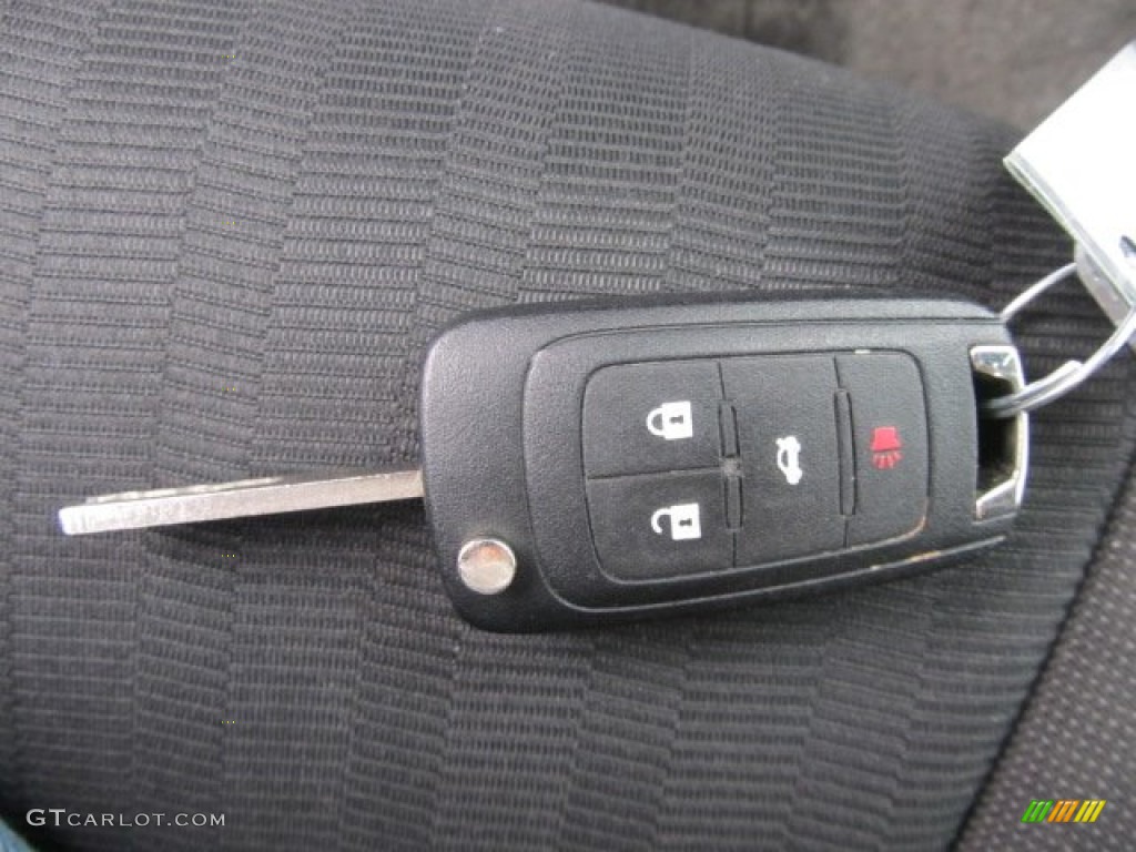 2010 Chevrolet Camaro LS Coupe Keys Photos