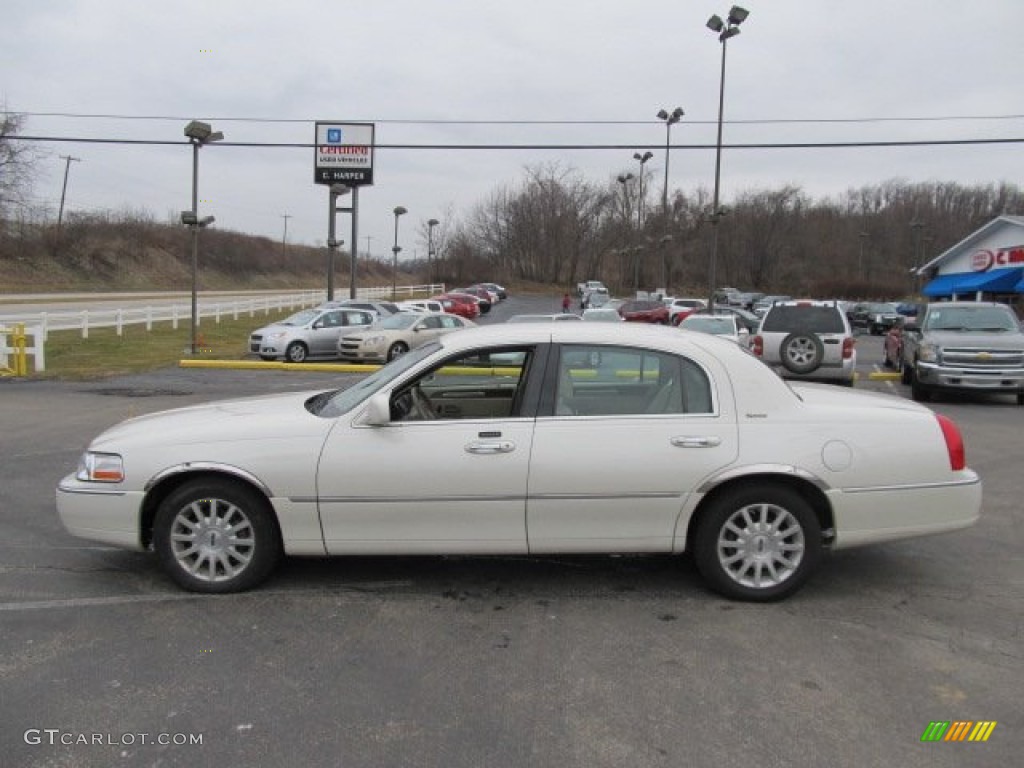 Ceramic White Tri-Coat 2006 Lincoln Town Car Signature Exterior Photo #60857448
