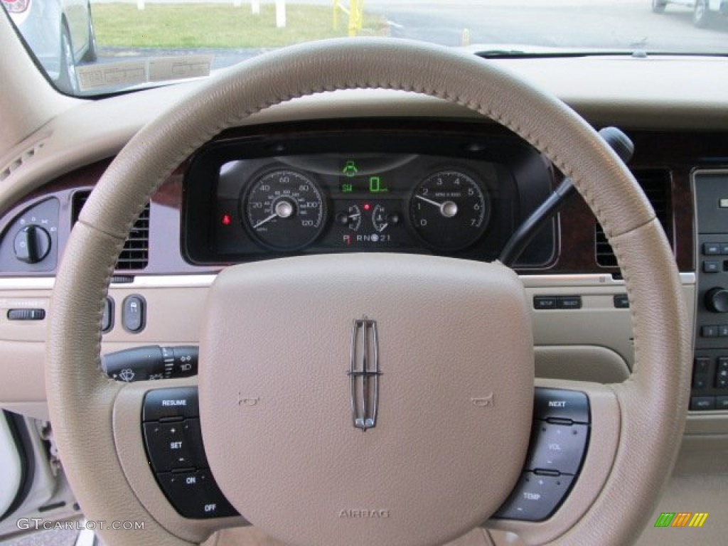 2006 Lincoln Town Car Signature Light Camel Steering Wheel Photo #60857564