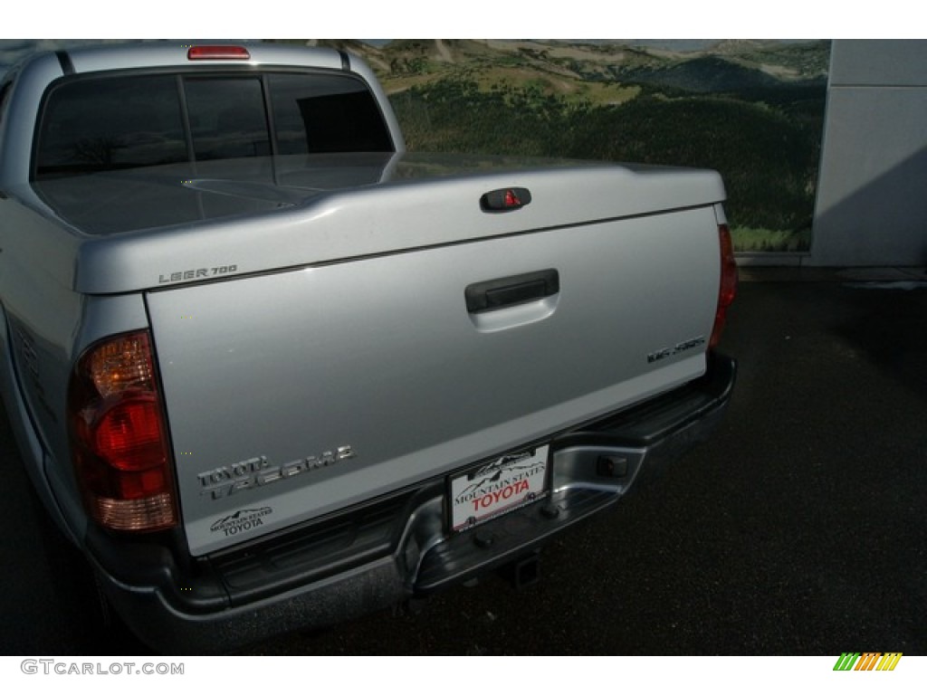 2005 Tacoma V6 TRD Double Cab 4x4 - Silver Streak Mica / Graphite Gray photo #20