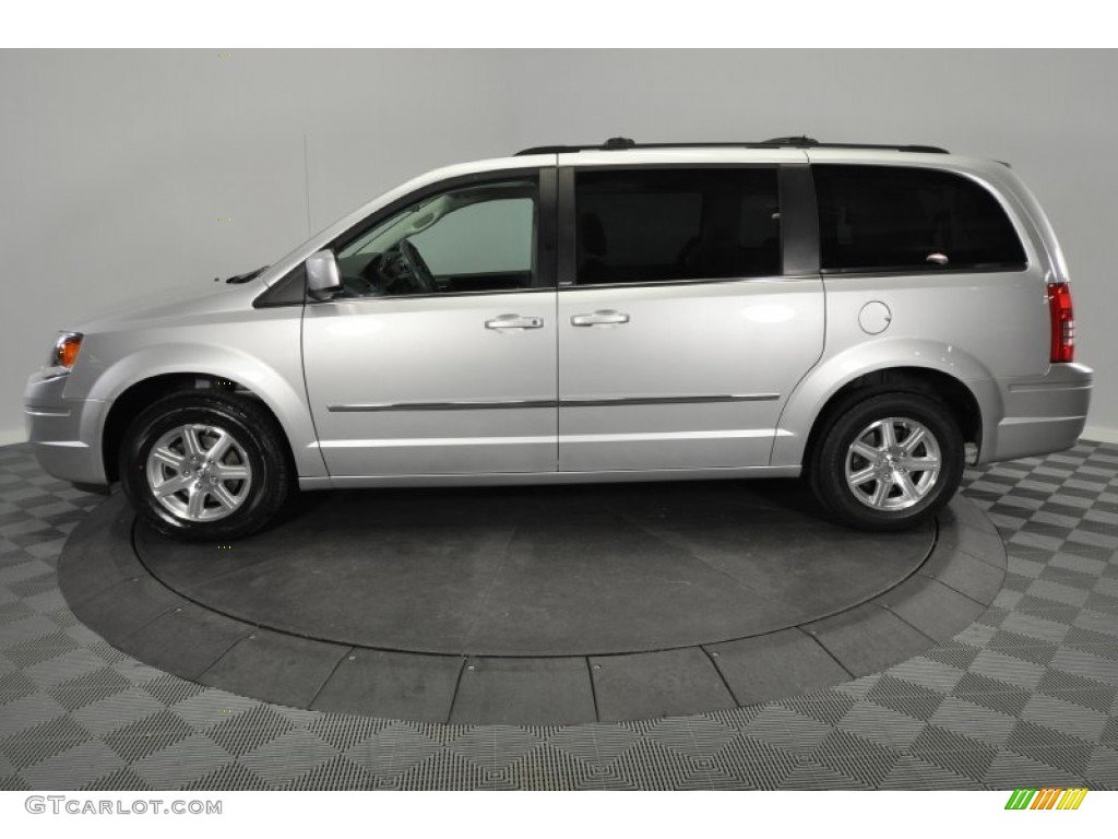 Bright Silver Metallic 2009 Chrysler Town & Country Touring Exterior Photo #60863248