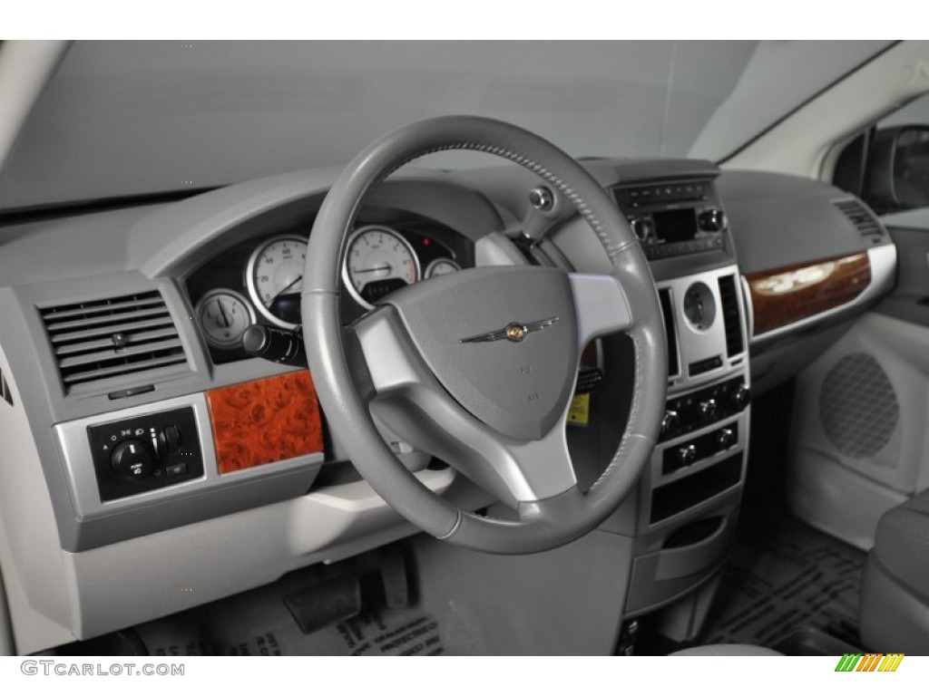 2009 Chrysler Town & Country Touring Medium Slate Gray/Light Shale Dashboard Photo #60863334