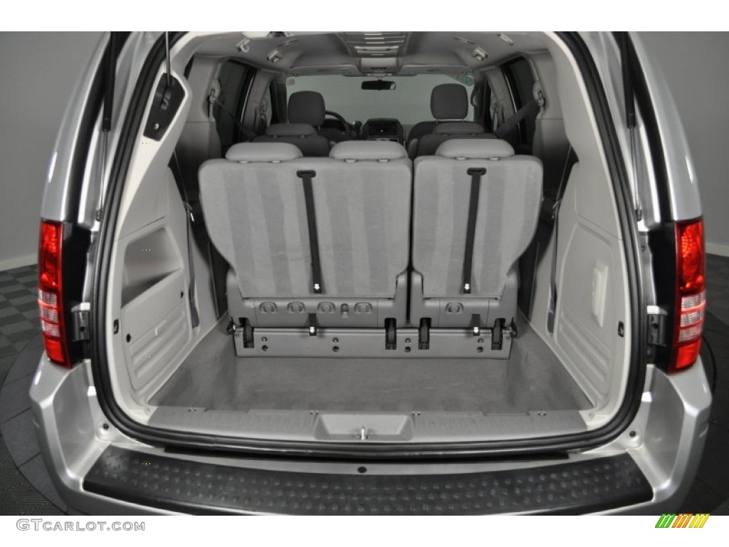 2009 Chrysler Town & Country Touring Trunk Photo #60863385