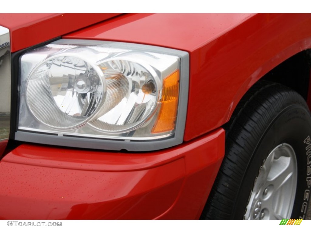 2006 Dakota SLT Quad Cab 4x4 - Flame Red / Medium Slate Gray photo #7