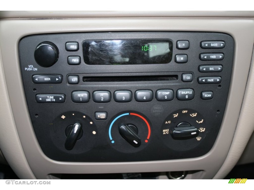 2006 Ford Taurus SE Audio System Photos