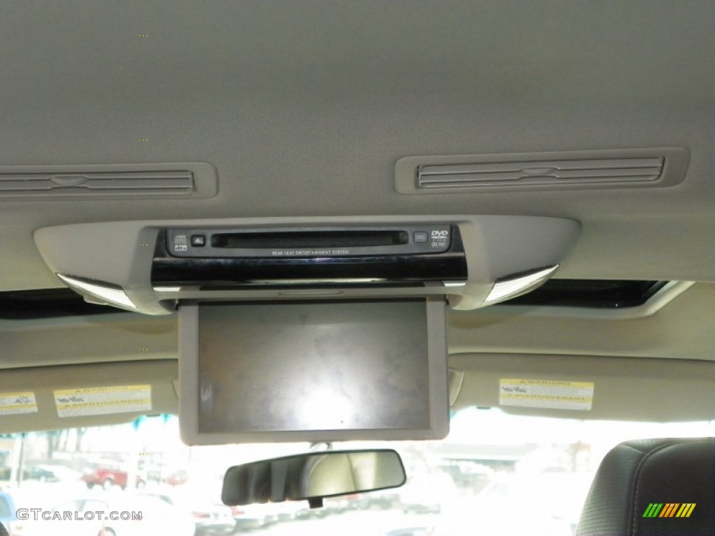 2007 B9 Tribeca Limited 7 Passenger - Diamond Gray Metallic / Slate Gray photo #23