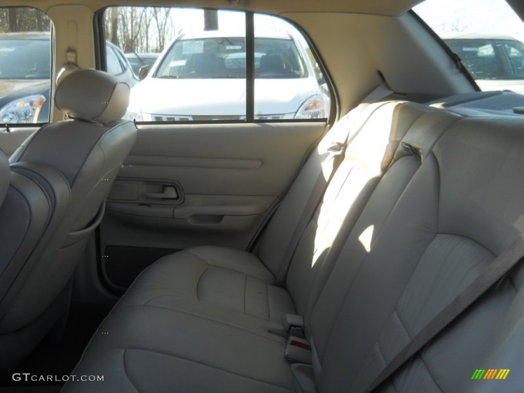 2001 Crown Victoria LX - Silver Frost Metallic / Medium Parchment photo #20
