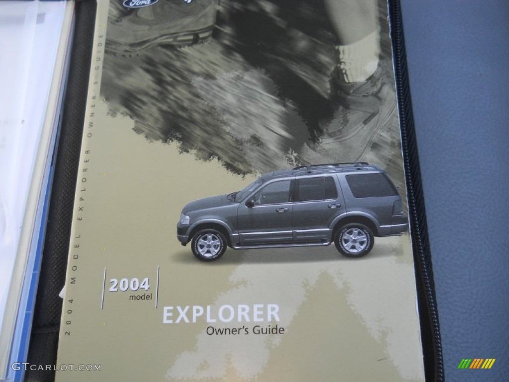 2004 Explorer XLT 4x4 - Oxford White / Graphite photo #20