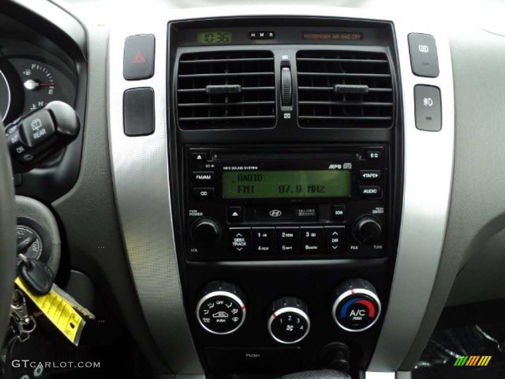2008 Hyundai Tucson GLS Controls Photo #60872202