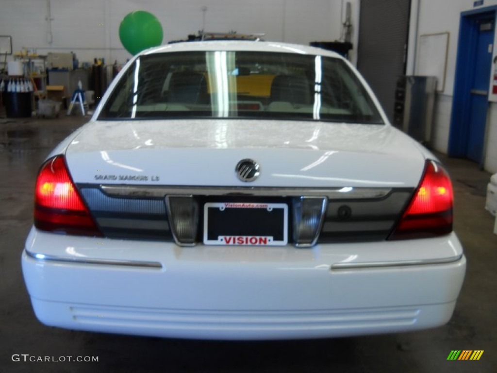 2011 Grand Marquis LS Ultimate Edition - Vibrant White / Light Camel photo #20