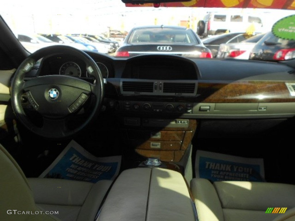 2003 7 Series 745i Sedan - Black Sapphire Metallic / Black/Natural Brown photo #10