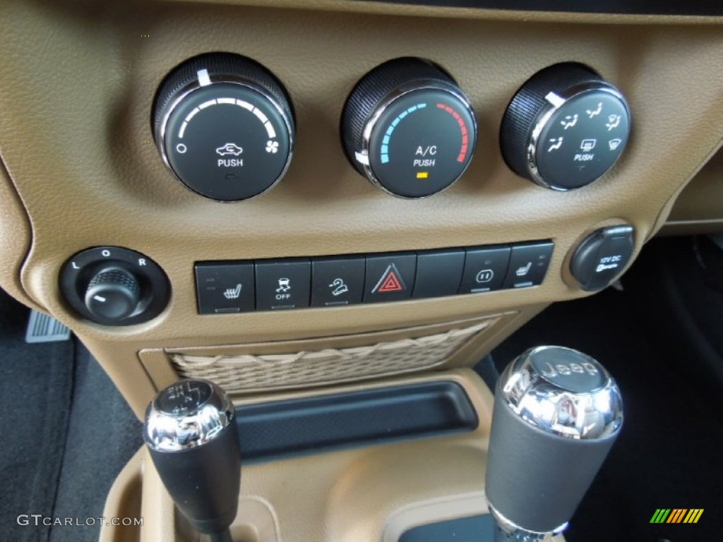 2012 Jeep Wrangler Rubicon 4X4 Controls Photo #60879960