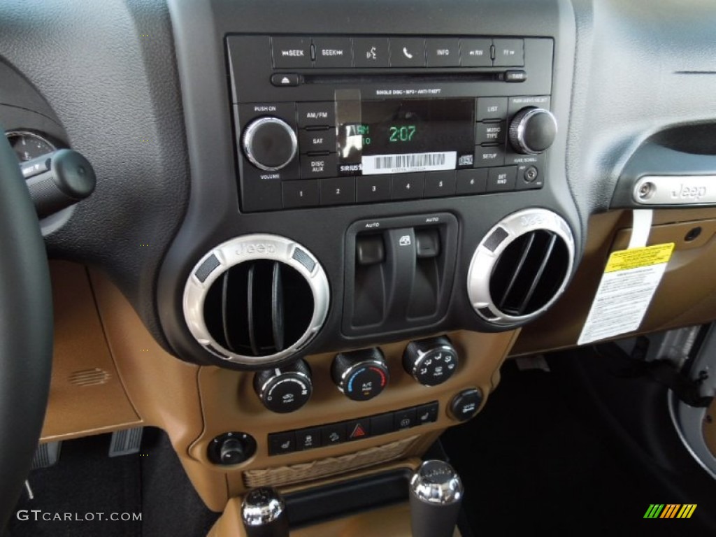 2012 Jeep Wrangler Rubicon 4X4 Controls Photo #60879969