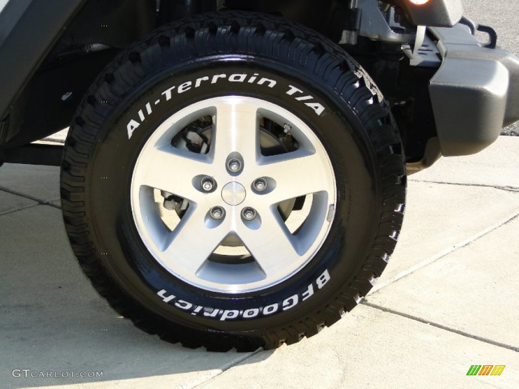 2010 Wrangler Rubicon 4x4 - Bright Silver Metallic / Dark Slate Gray/Medium Slate Gray photo #26