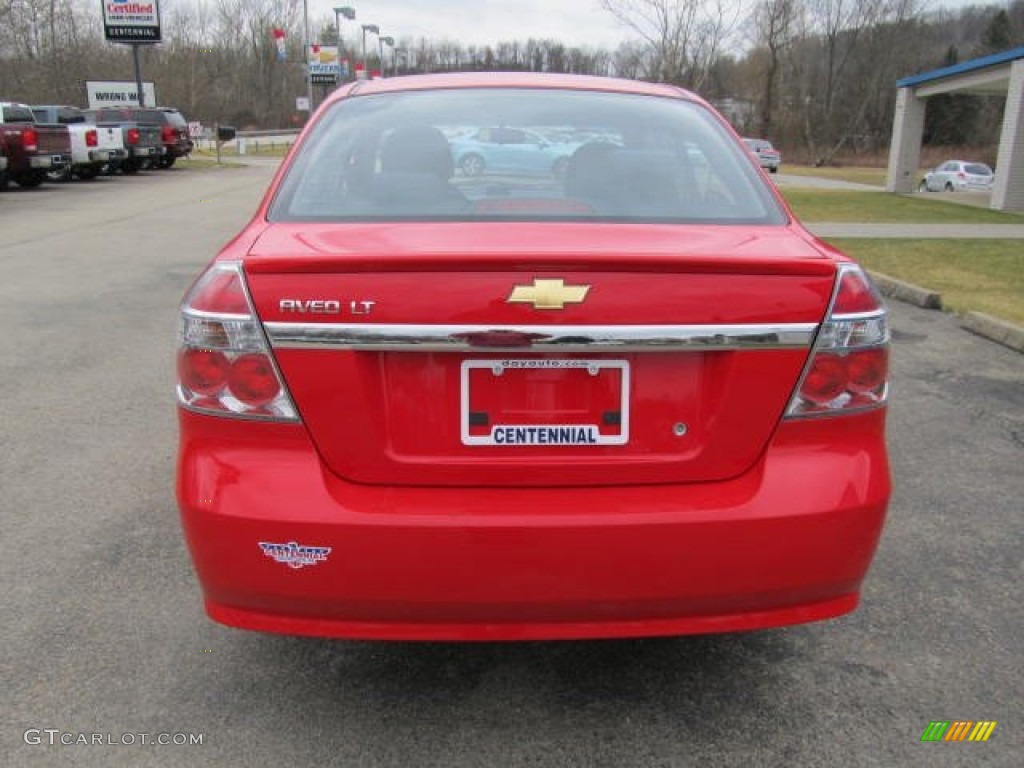 2010 Aveo LT Sedan - Victory Red / Charcoal photo #3