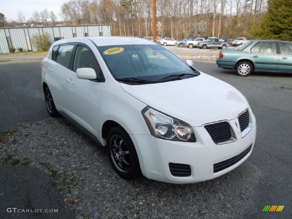 Ultra White 2009 Pontiac Vibe Standard Vibe Model Exterior Photo #60884529