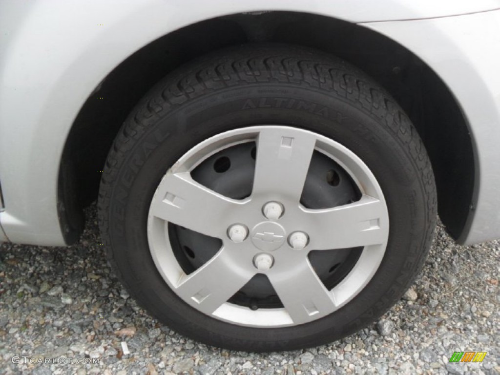 2010 Aveo LT Sedan - Cosmic Silver / Charcoal photo #22