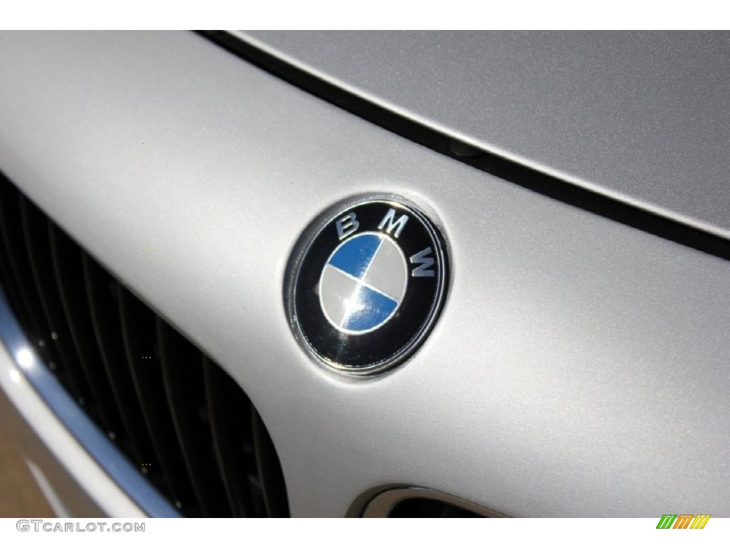 2006 BMW Z4 3.0si Coupe Marks and Logos Photos
