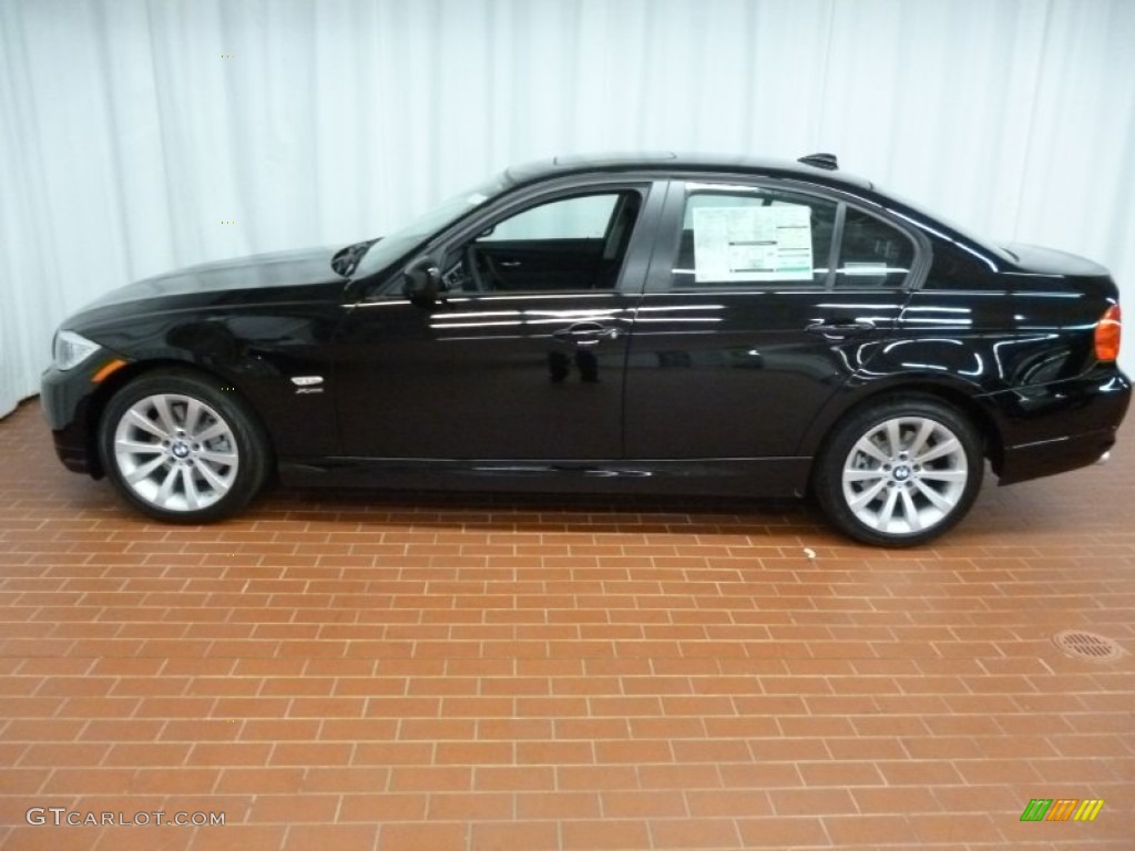 2011 3 Series 328i xDrive Sedan - Jet Black / Black photo #4