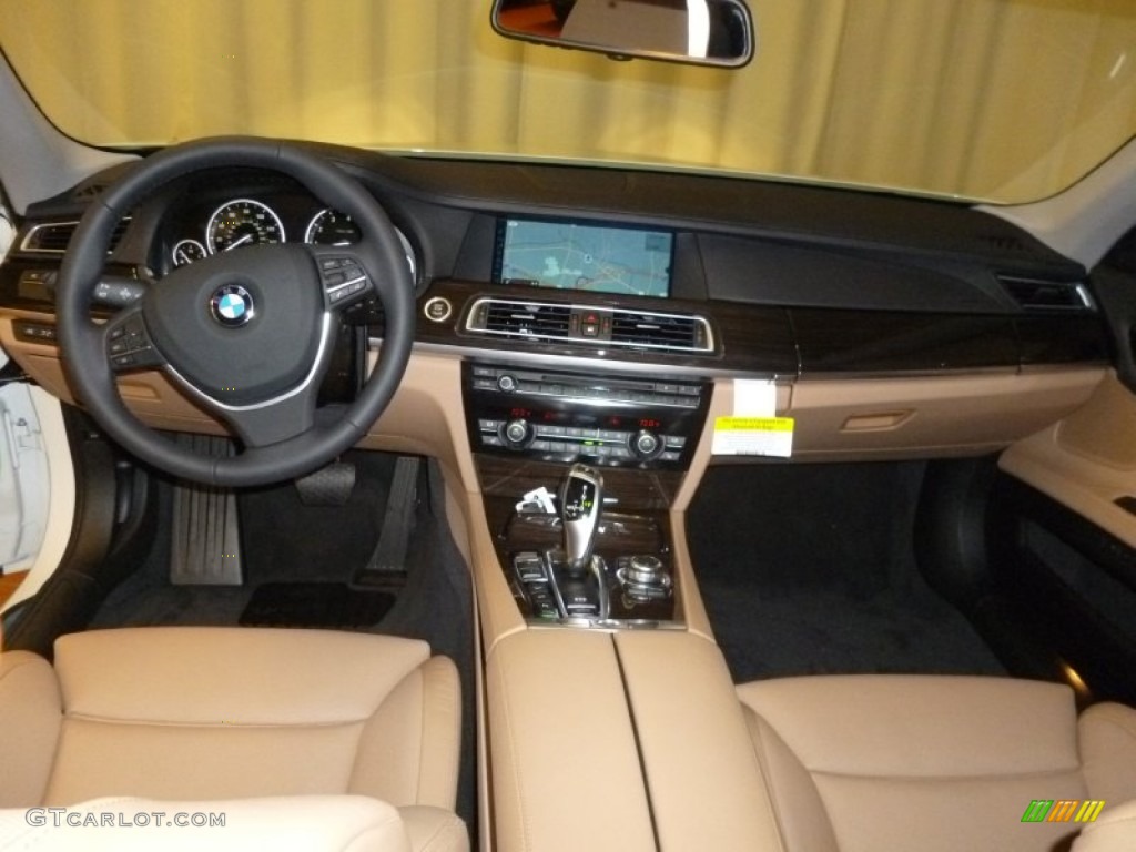 2012 BMW 7 Series 750i xDrive Sedan Saddle/Black Dashboard Photo #60890887