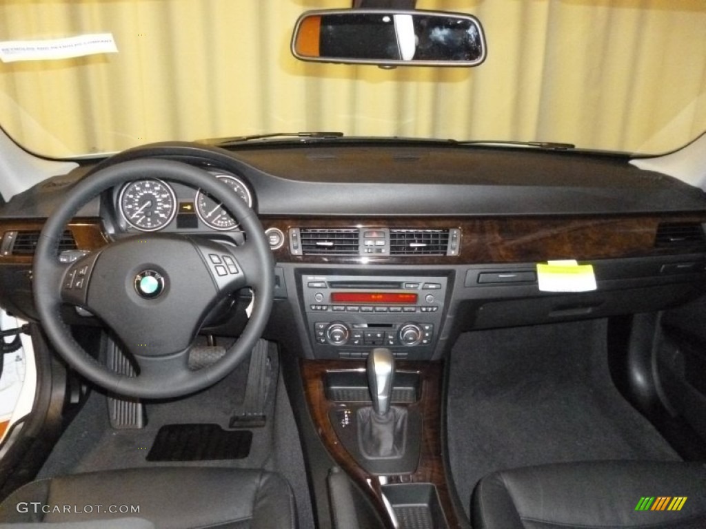 2011 3 Series 328i xDrive Sedan - Alpine White / Black photo #9