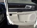 Stone White - Grand Caravan SXT Photo No. 6
