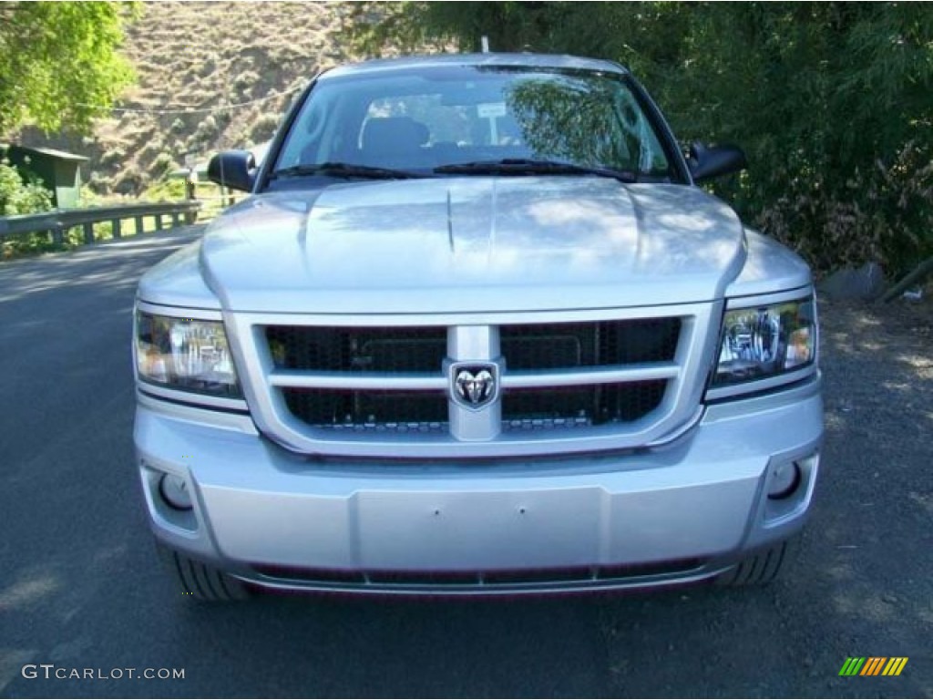 2010 Dakota Big Horn Crew Cab 4x4 - Bright Silver Metallic / Dark Slate Gray/Medium Slate Gray photo #6