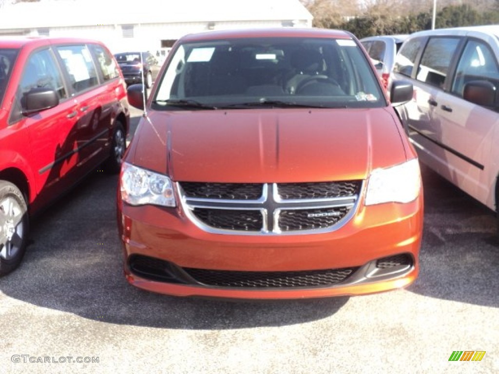 2012 Grand Caravan SE - Copperhead Pearl / Black/Light Graystone photo #2