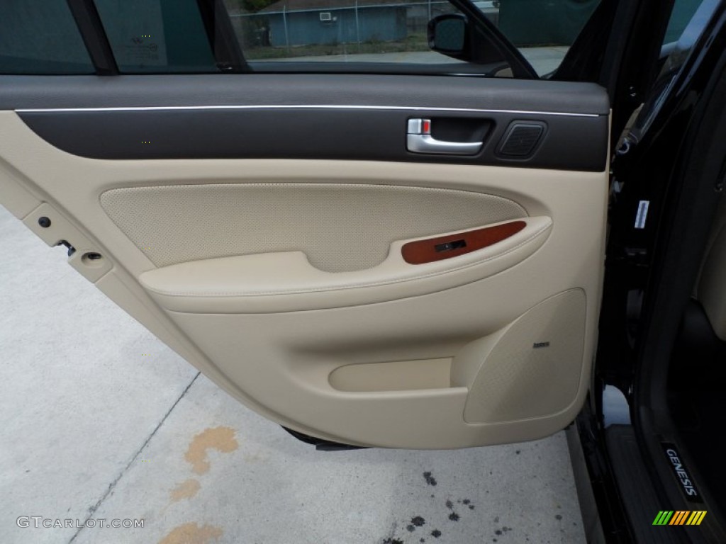 2012 Hyundai Genesis 4.6 Sedan Cashmere Door Panel Photo #60895516