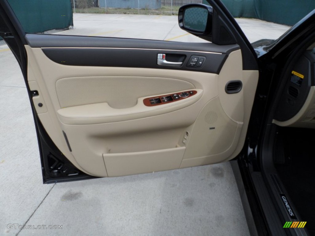 2012 Hyundai Genesis 4.6 Sedan Door Panel Photos