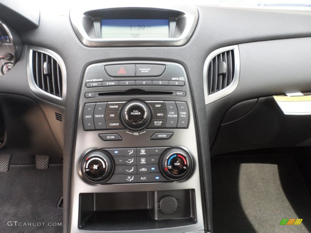 2012 Hyundai Genesis Coupe 2.0T Controls Photo #60895909