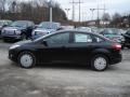 Black - Focus SE Sedan Photo No. 5