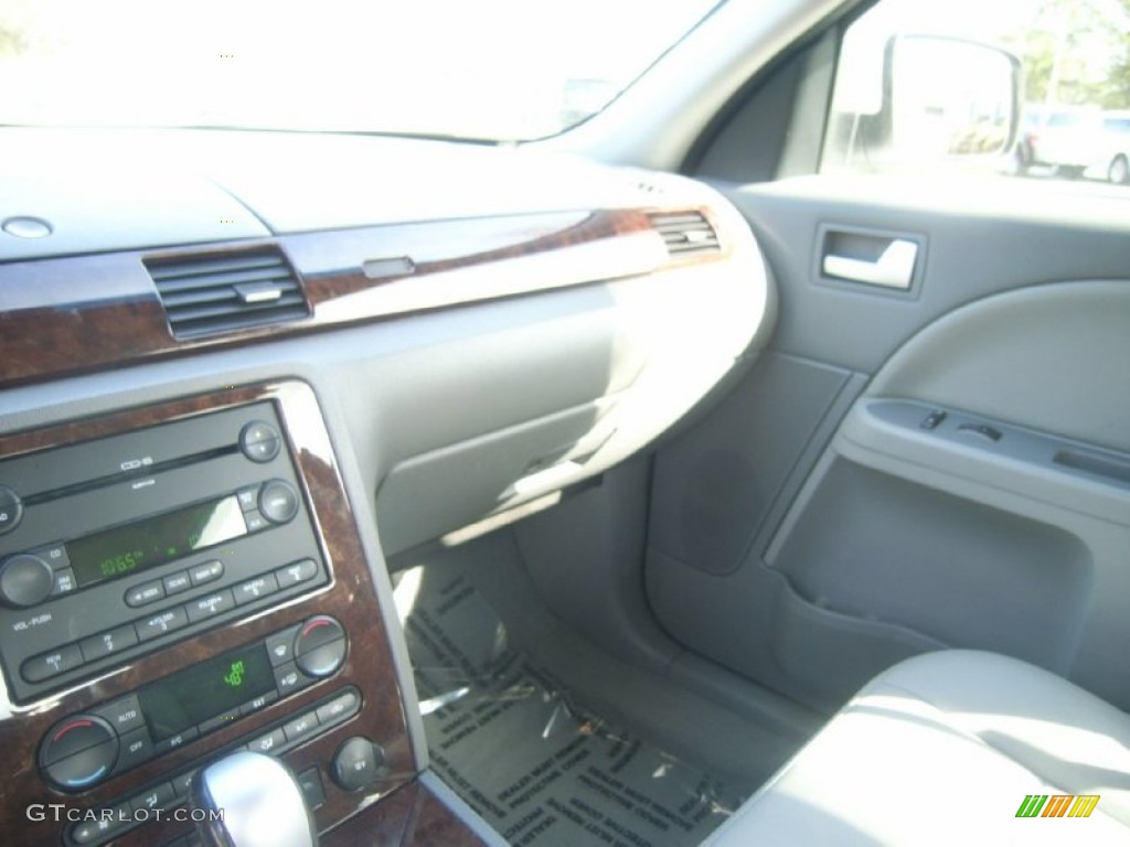 2006 Five Hundred SEL - Oxford White / Shale Grey photo #28