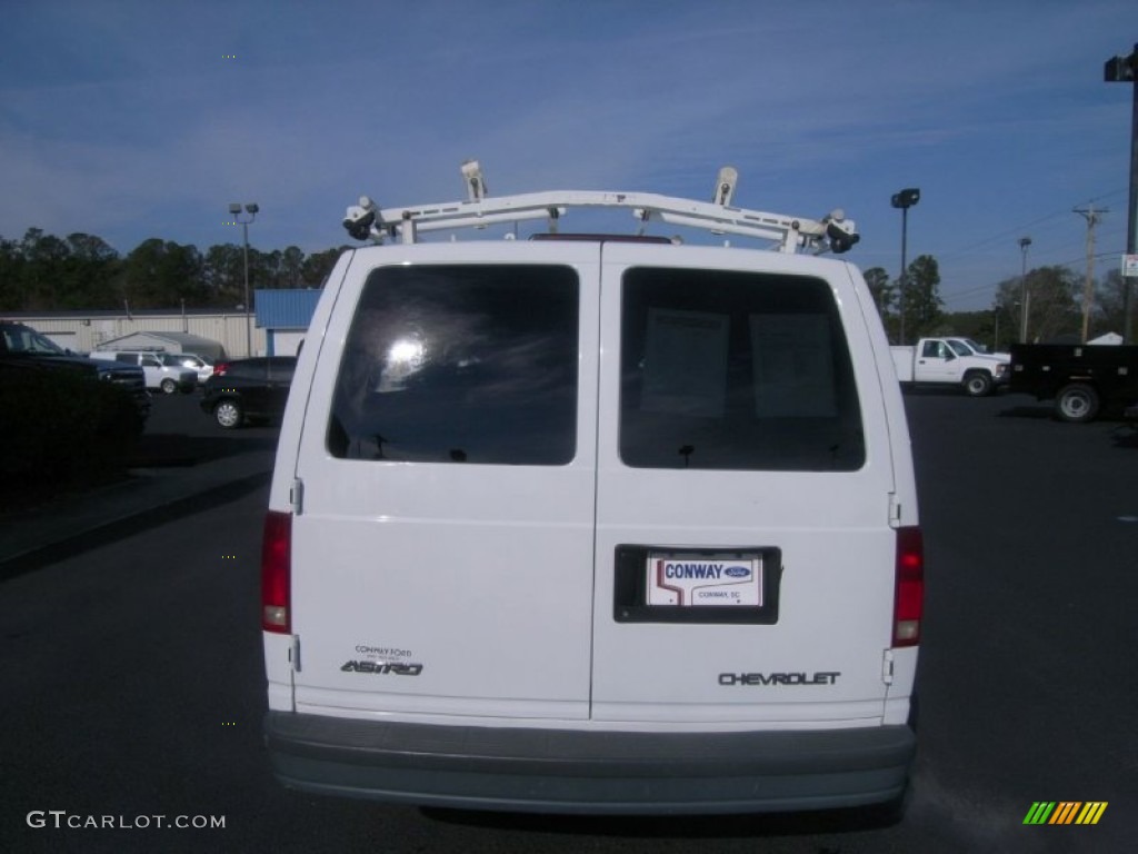 2005 Astro Commercial Van - Summit White / Medium Gray photo #4
